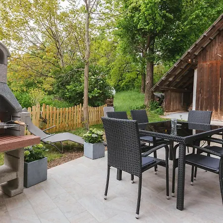 Blue Door Apartment Lesce (Upper Carniola)