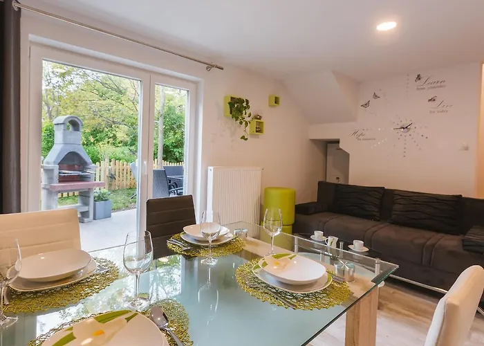 Blue Door Apartman *